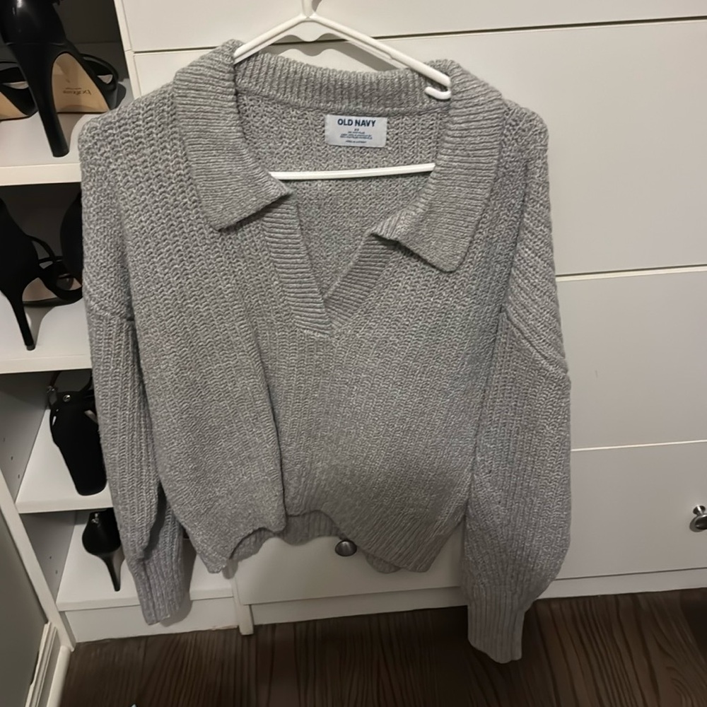 Old navy sweater